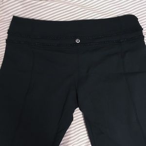 Lululemon Groove Crop with Ruffle Detail